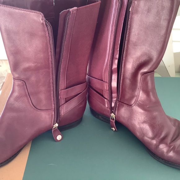 Isaac Mizrahi Size 9M boots - Picture 3 of 5
